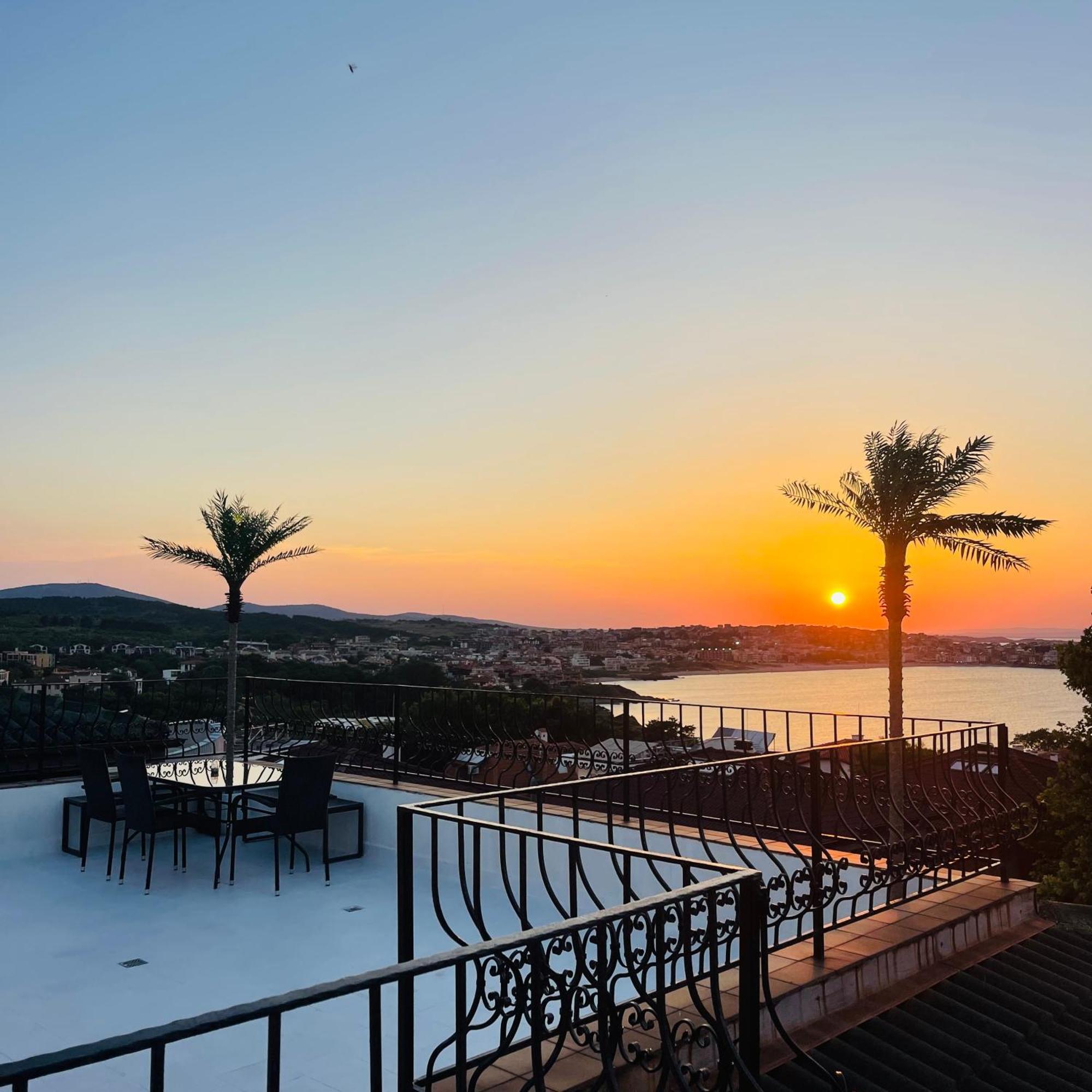 Private Apartment With Sea View Созополь Экстерьер фото