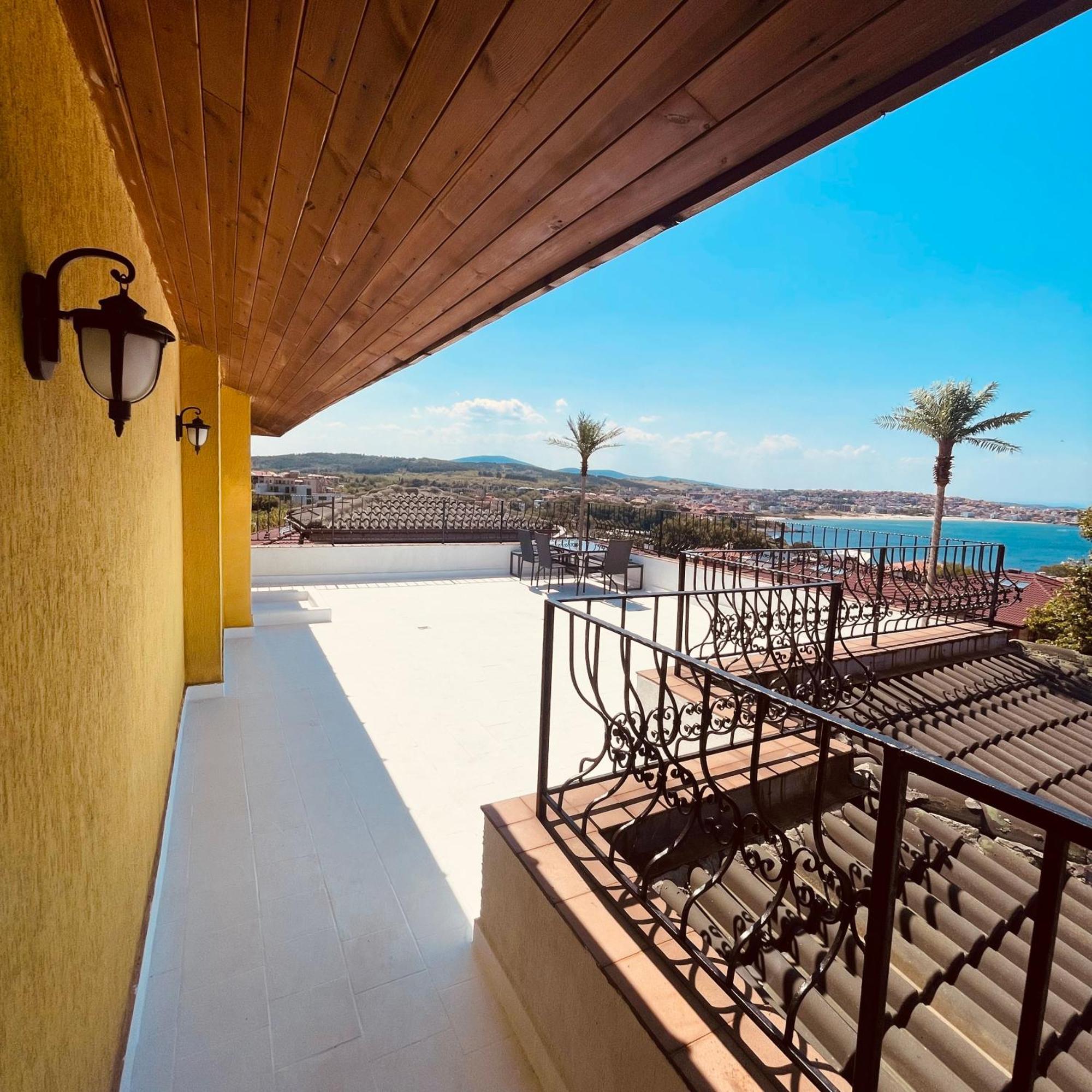 Private Apartment With Sea View Созополь Экстерьер фото